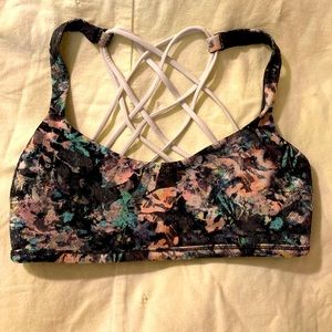 Lululemon size 6 great used condition sports bra